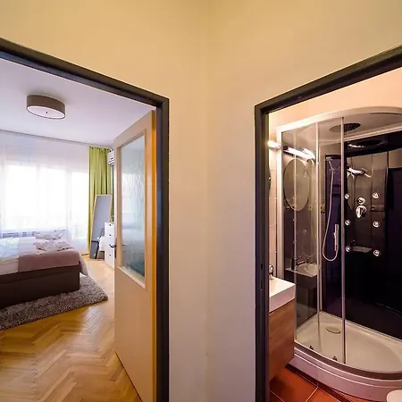 Apartman Romantic Oasis With A/c + Terrace Prága