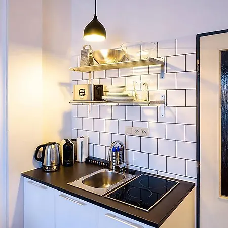 Romantic Oasis With A/c + Terrace Apartman Prága